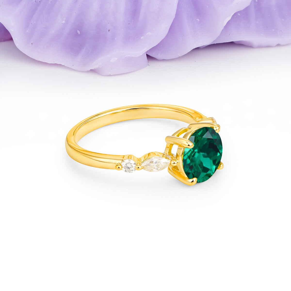 Classic Retro Luxury 4-Prong Round Cut Emerald Engagement Ring - Additional view