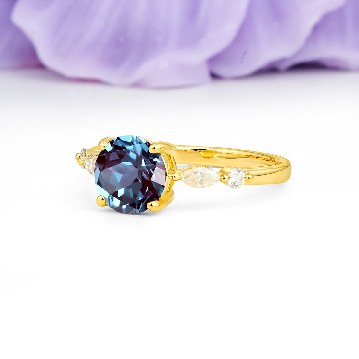 Classic Retro Luxury 4-Prong Round Cut Alexandrite Engagement Ring - Additional view