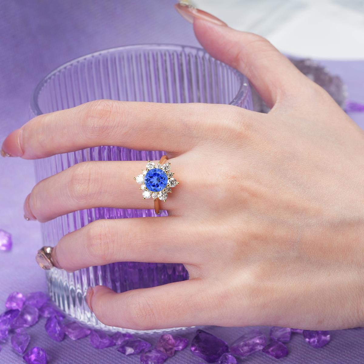 Luxurious Flower-Shaped 12-Prong Round Cut Sapphire Engagement Ring