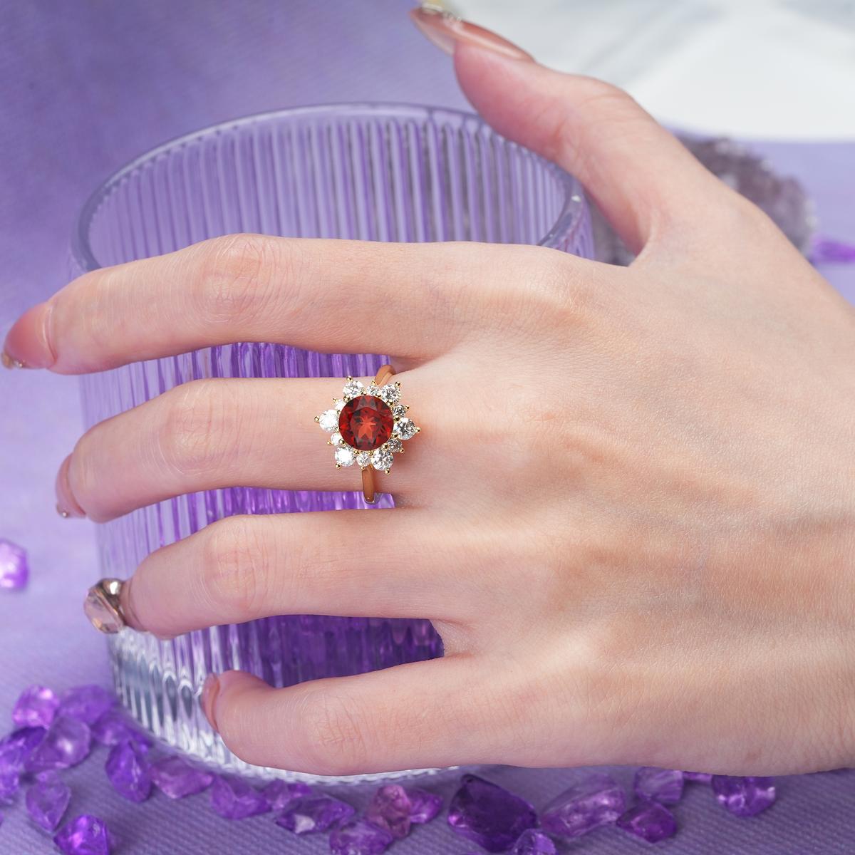 Luxurious Flower-Shaped 12-Prong Round Cut Garnet Engagement Ring