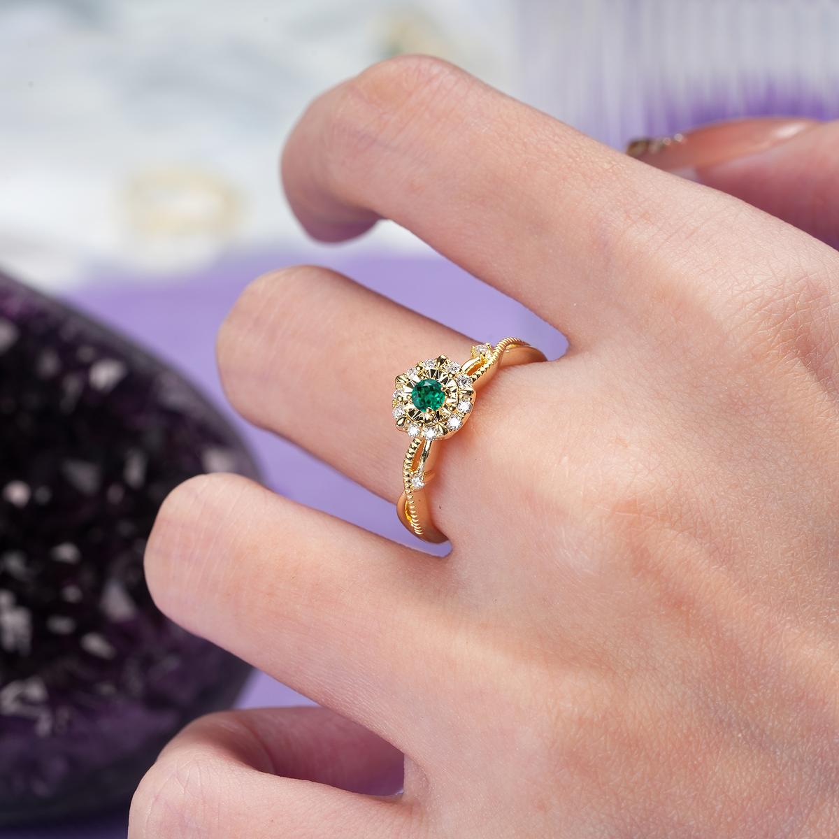 Unique, Luxurious, Twisted 4-Prong Round Cut Emerald Engagement Ring
