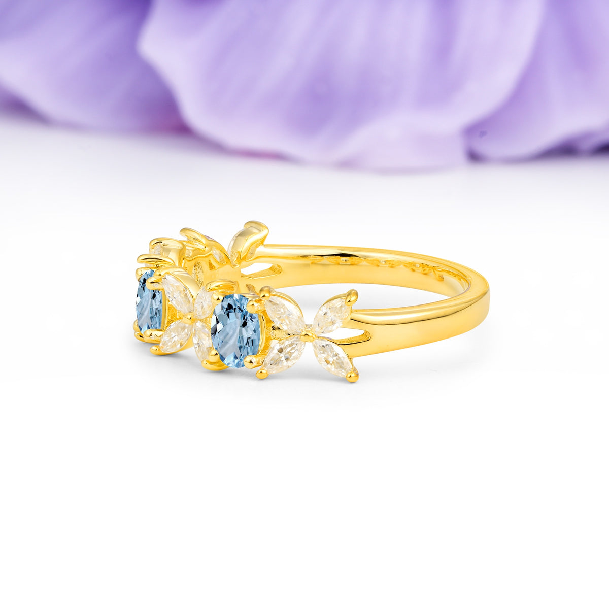 Unique and Luxurious 4 Prong Oval Cut Aquamarine Three stones Wedding Ring - Additional view