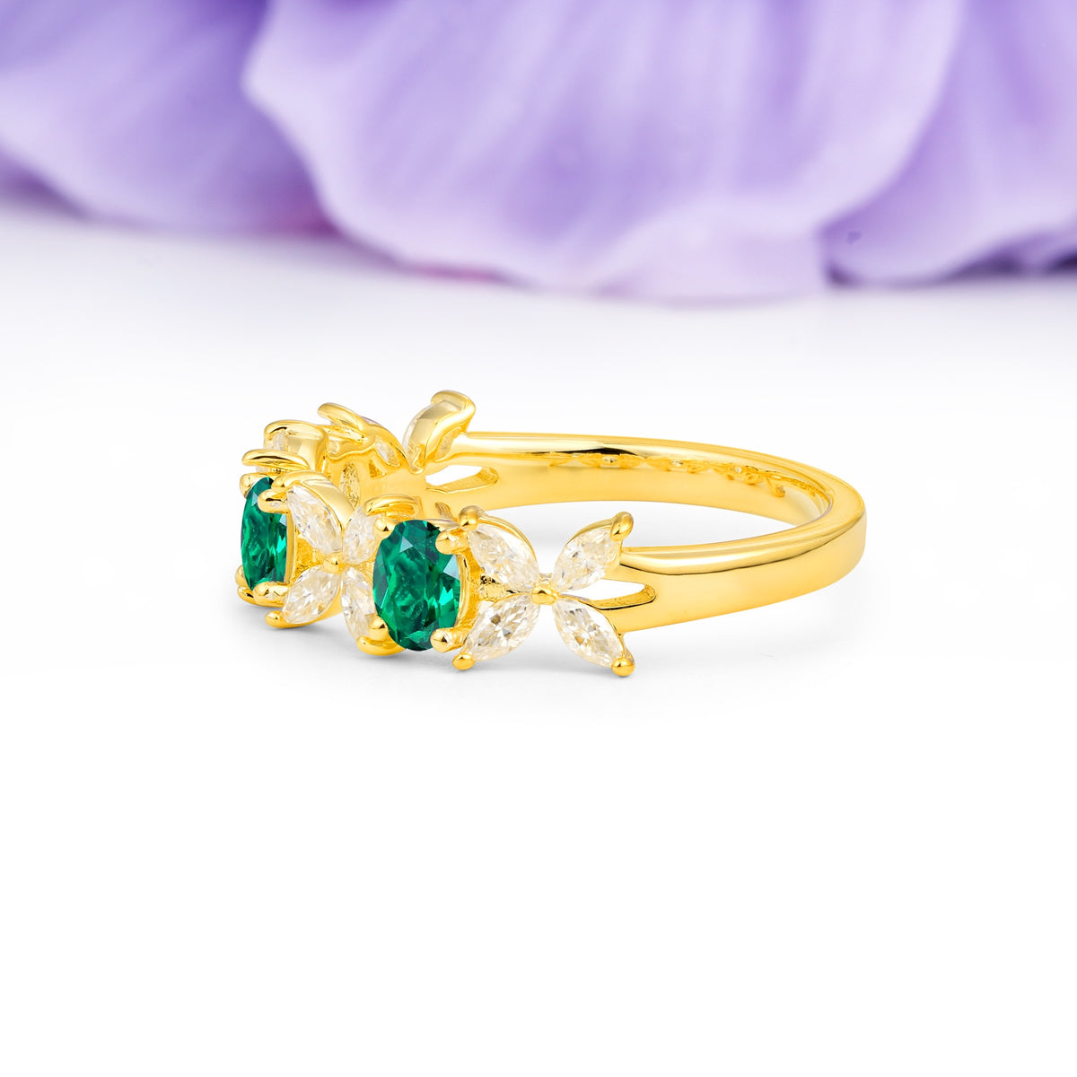 Unique and Luxurious 4 Prong Oval Cut Emerald Three stones Wedding Ring - Additional view