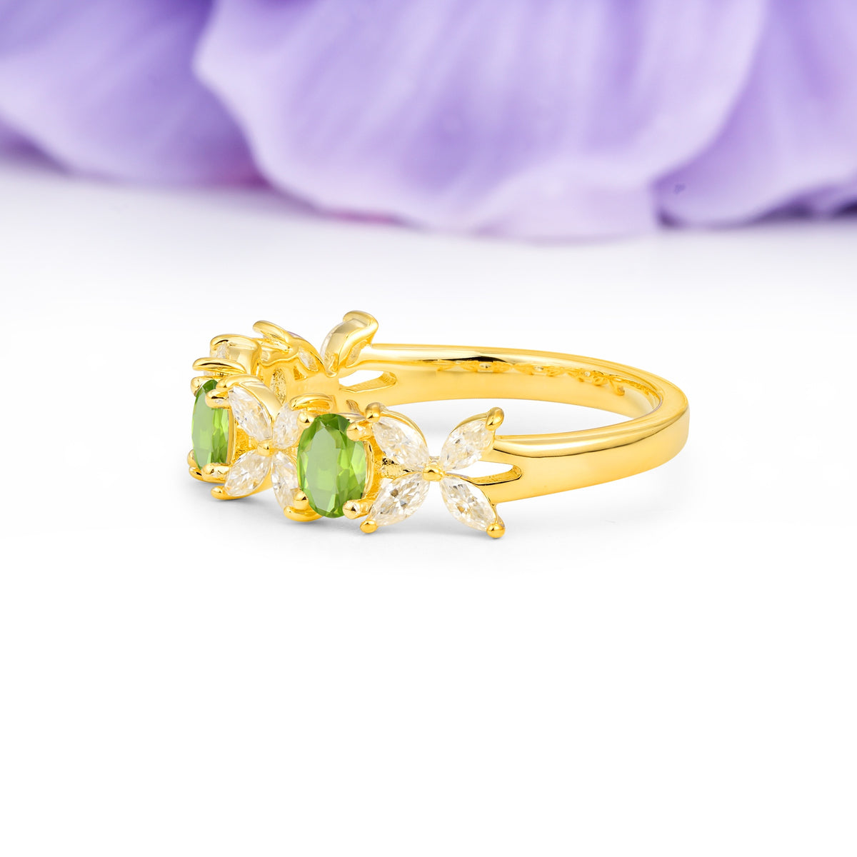 Unique and Luxurious 4 Prong Oval Cut Peridot Three stones Wedding Ring - Additional view