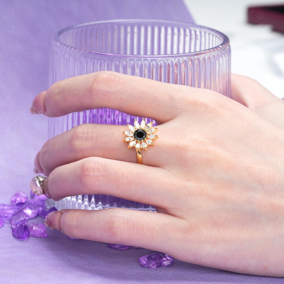 Luxurious Classic Flower-Shaped 12-Prong Round Cut Black Onyx Engagement Ring
