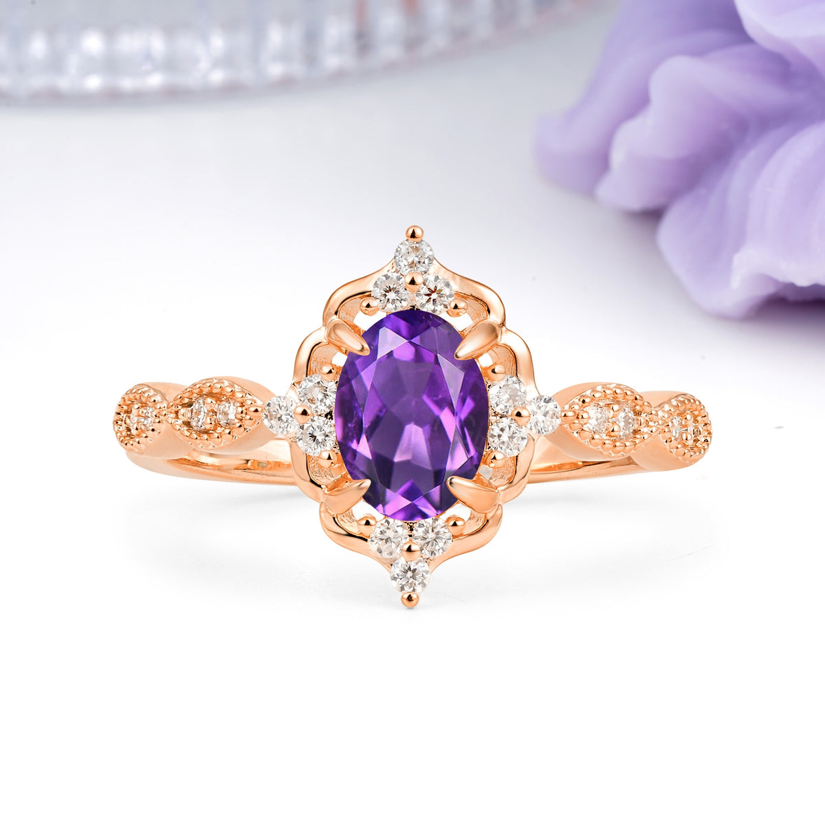 Luxurious Vintage 4-Prong Oval Cut Amethyst Engagement Ring - Additional view
