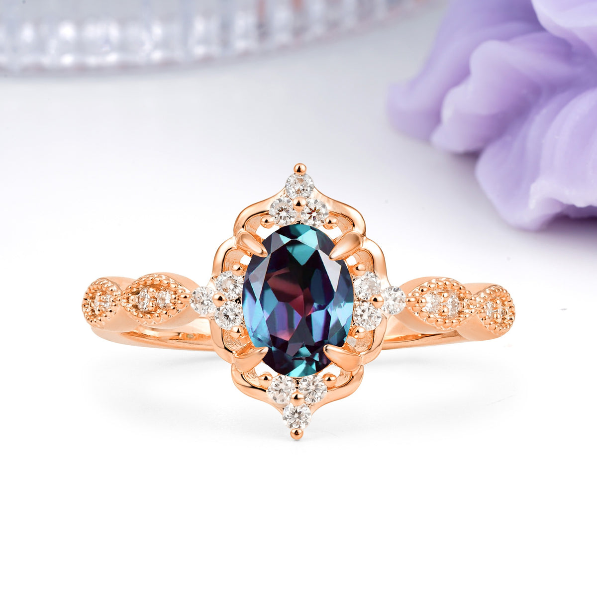 Luxurious Vintage 4-Prong Oval Cut Alexandrite Engagement Ring - Additional view