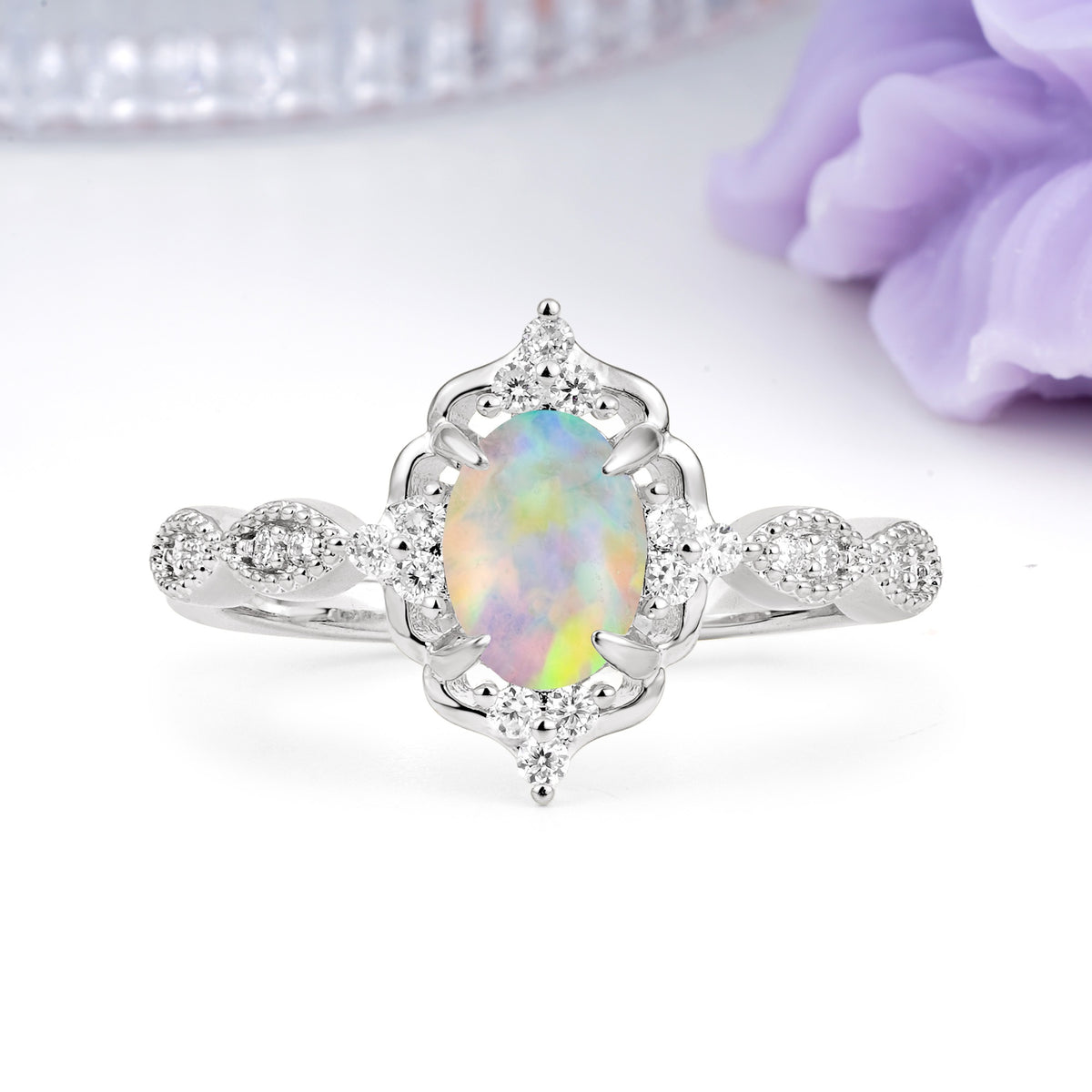 Luxurious Vintage 4-Prong Oval Cut Fire Opal Engagement Ring - Additional view