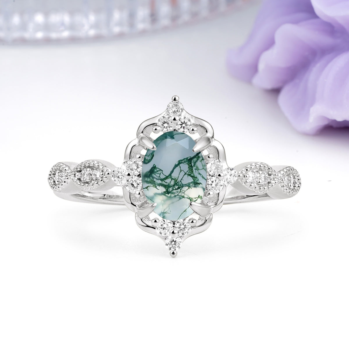 Luxurious Vintage 4-Prong Oval Cut Moss Agate Engagement Ring - Additional view