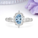 Luxurious Vintage 4-Prong Oval Cut Aquamarine Engagement Ring - Additional view
