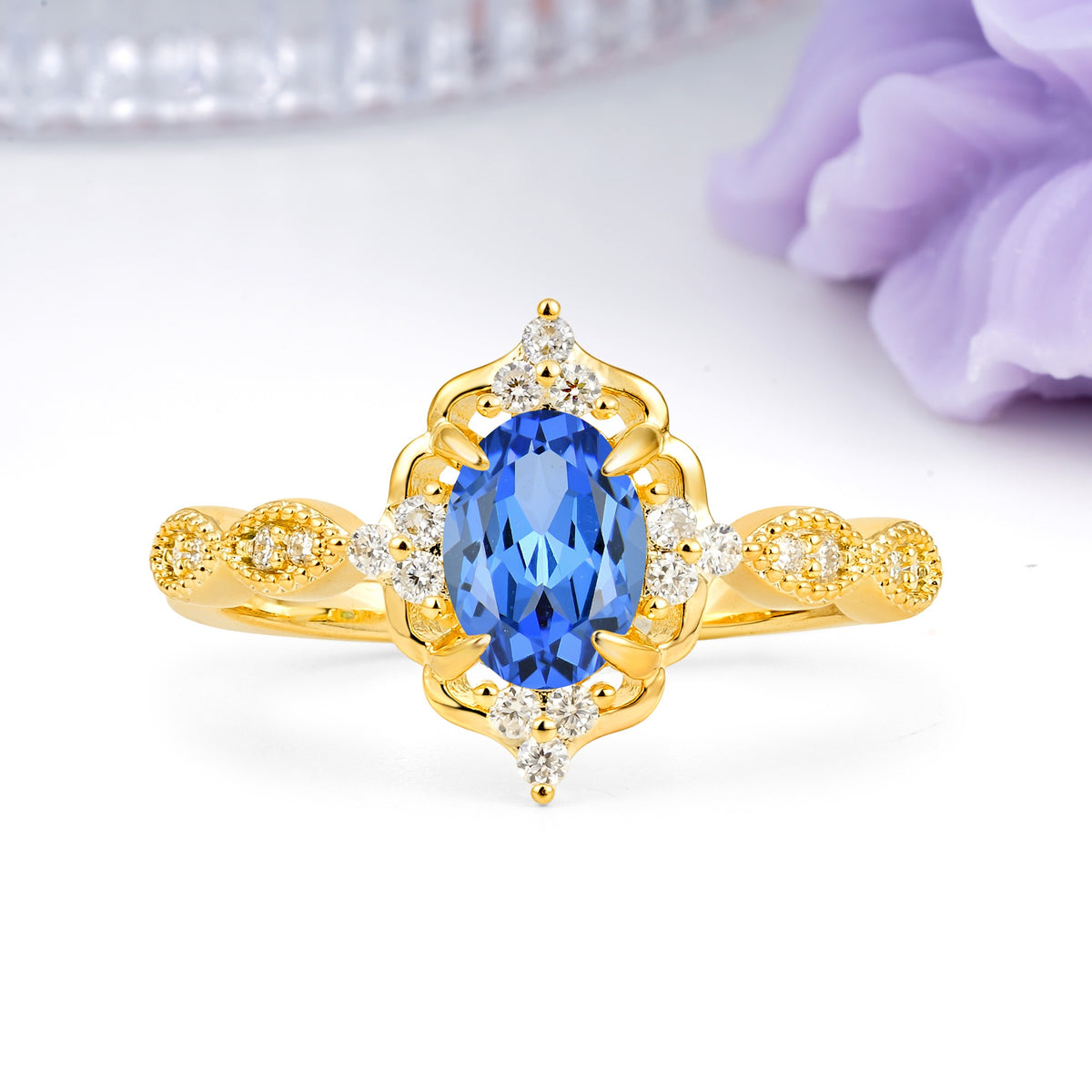 Luxurious Vintage 4-Prong Oval Cut Sapphire Engagement Ring - Additional view