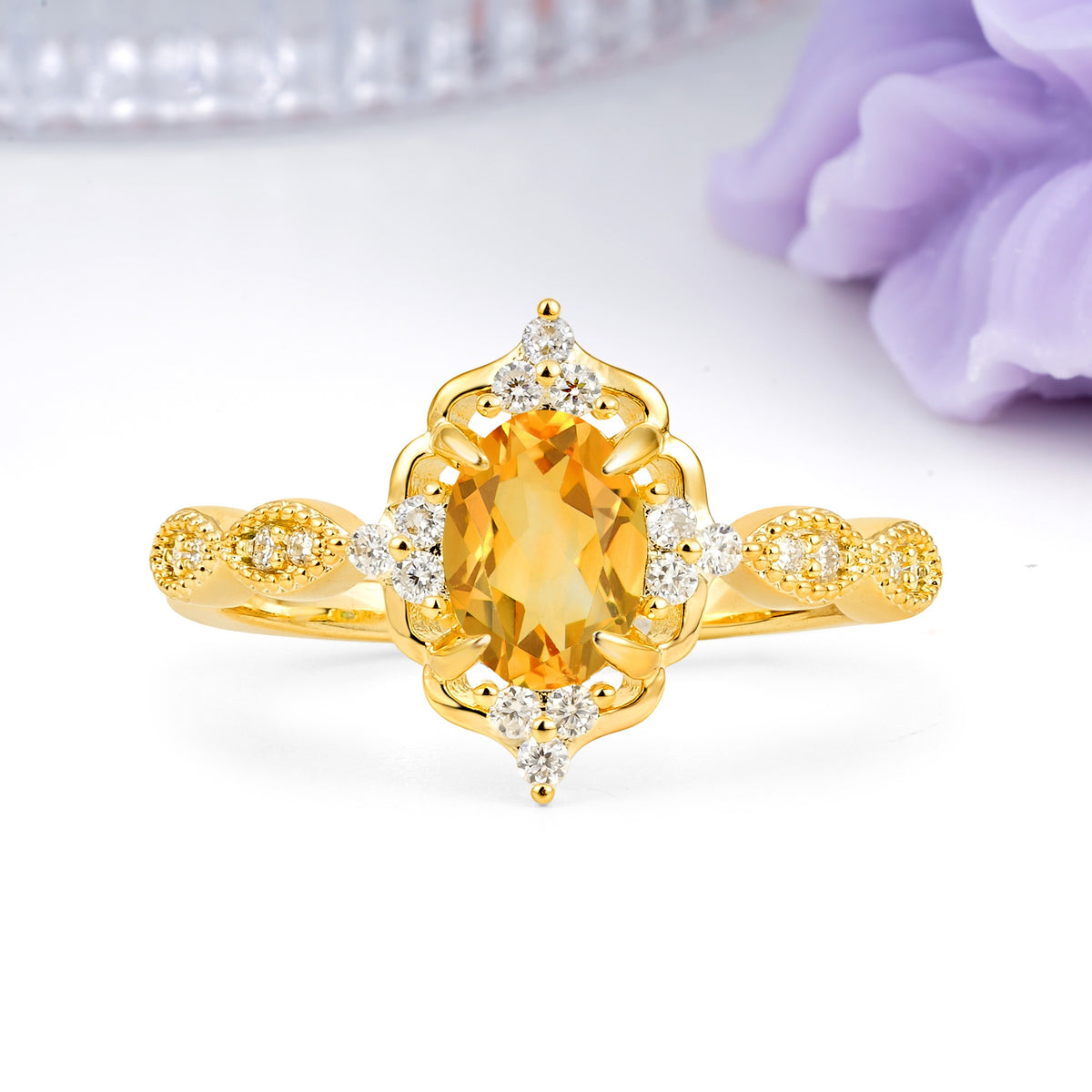 Luxurious Vintage 4-Prong Oval Cut Citrine Engagement Ring - Additional view