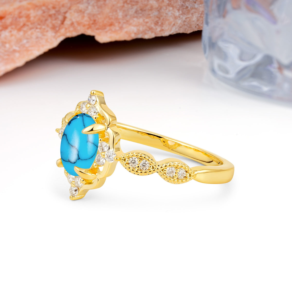 Luxurious Vintage 4-Prong Oval Cut Turquoise Engagement Ring - Additional view