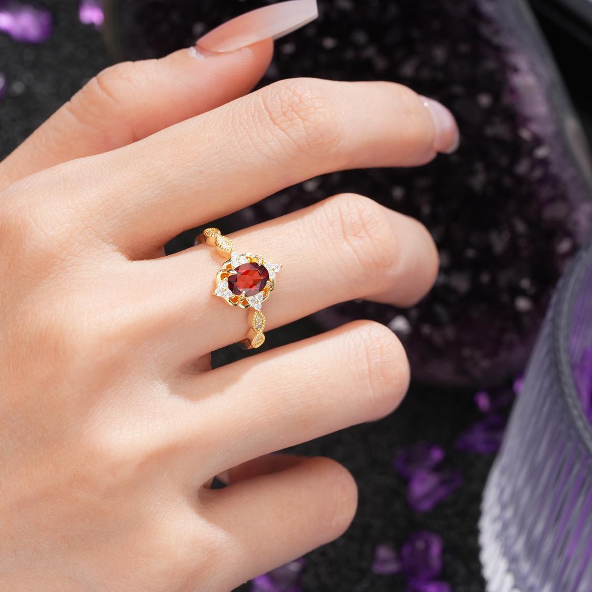 Luxurious Vintage 4-Prong Oval Cut Garnet Engagement Ring