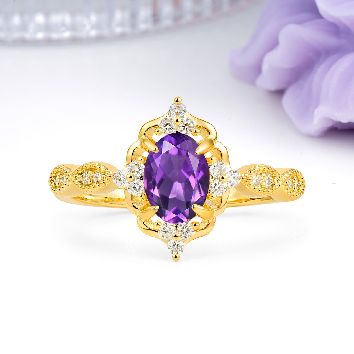 Luxurious Vintage 4-Prong Oval Cut Amethyst Engagement Ring - Additional view