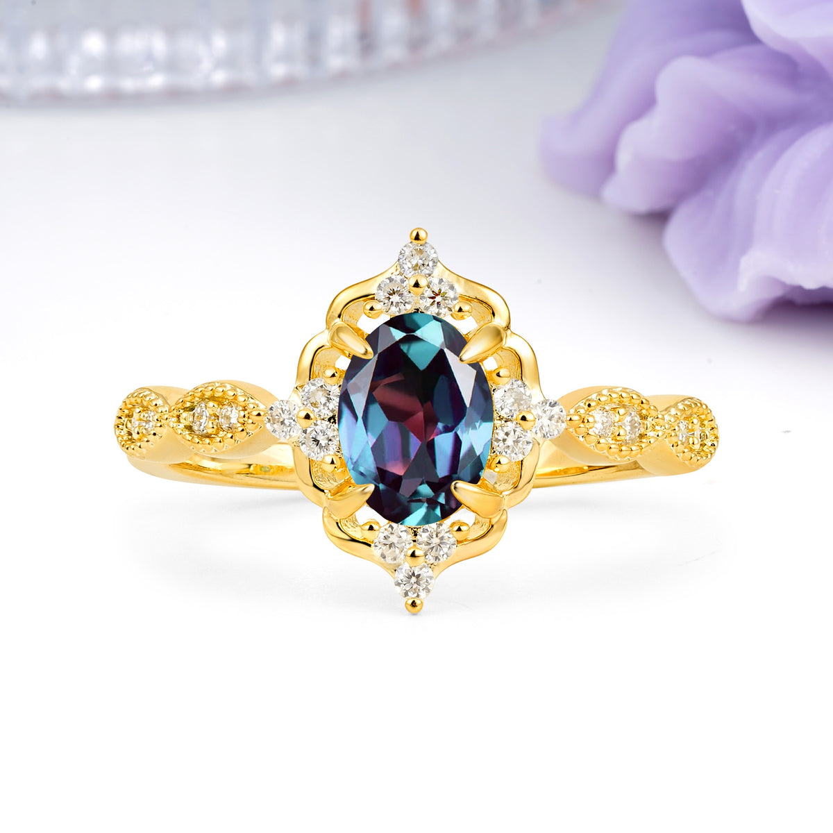 Luxurious Vintage 4-Prong Oval Cut Alexandrite Engagement Ring - Additional view