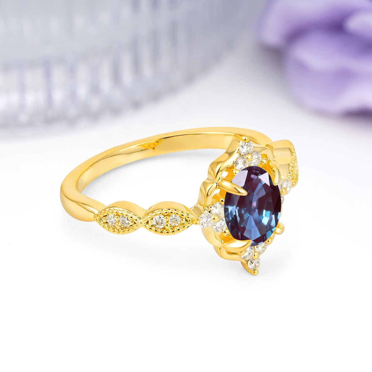 Luxurious Vintage 4-Prong Oval Cut Alexandrite Engagement Ring - Additional view