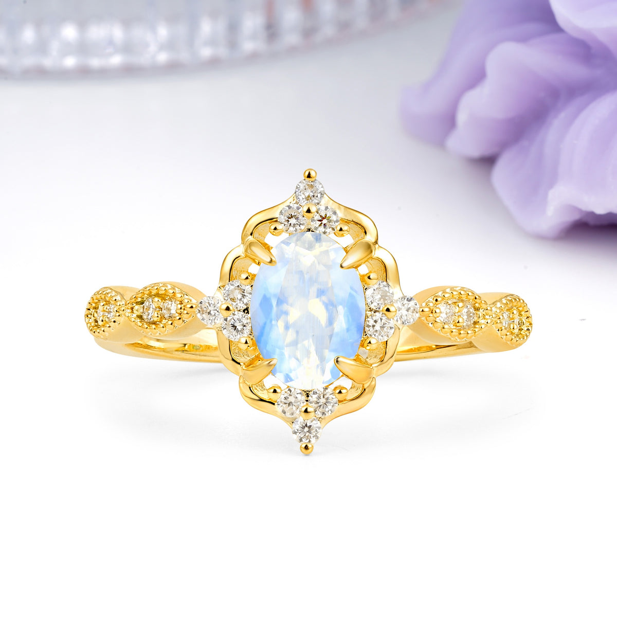 Luxurious Vintage 4-Prong Oval Cut Moonstone Engagement Ring - Additional view