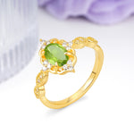 Luxurious Vintage 4-Prong Oval Cut Peridot Engagement Ring - Additional view