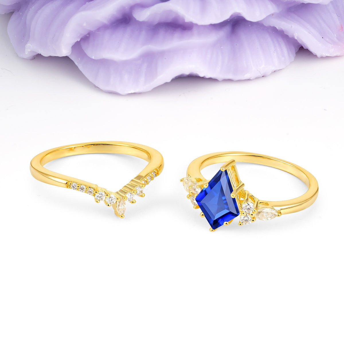 Classic, Luxurious 5-Prong Kite Cut Sapphire Bridal Ring Set - Additional view