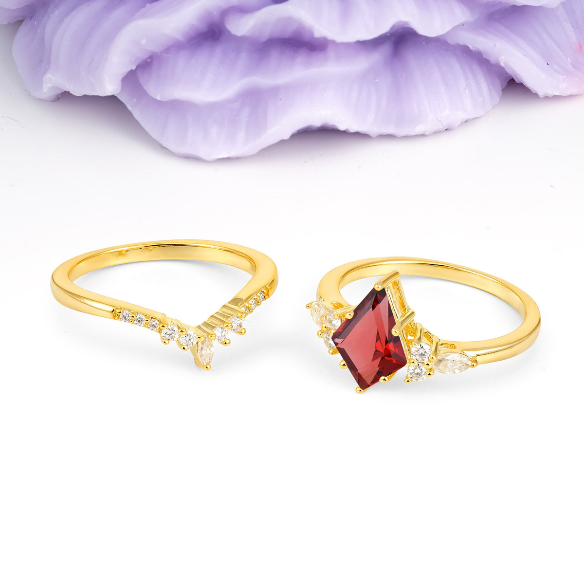 Classic, Luxurious 5-Prong Kite Cut Garnet Bridal Ring Set - Additional view