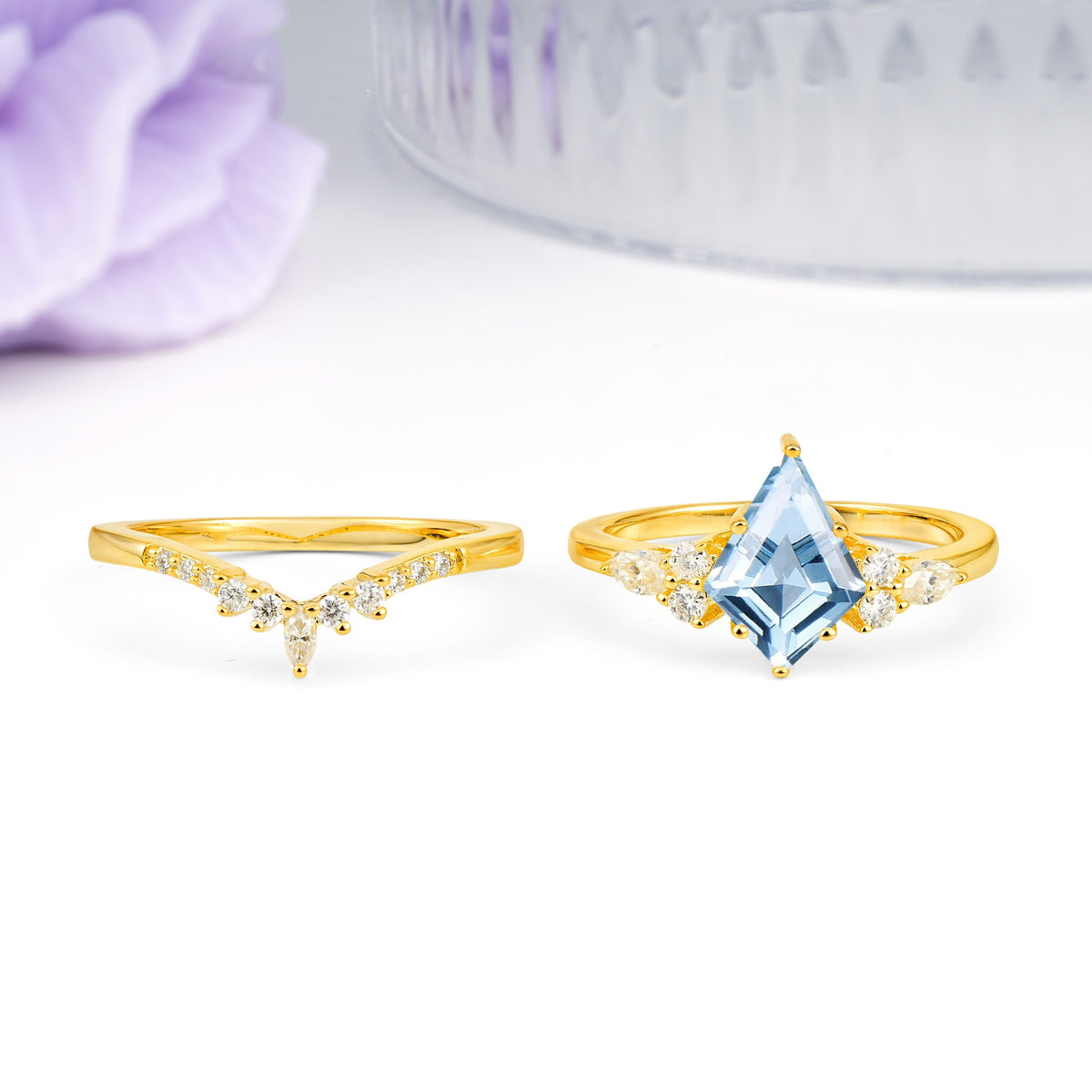 Classic, Luxurious 5-Prong Kite Cut Aquamarine Bridal Ring Set - Additional view