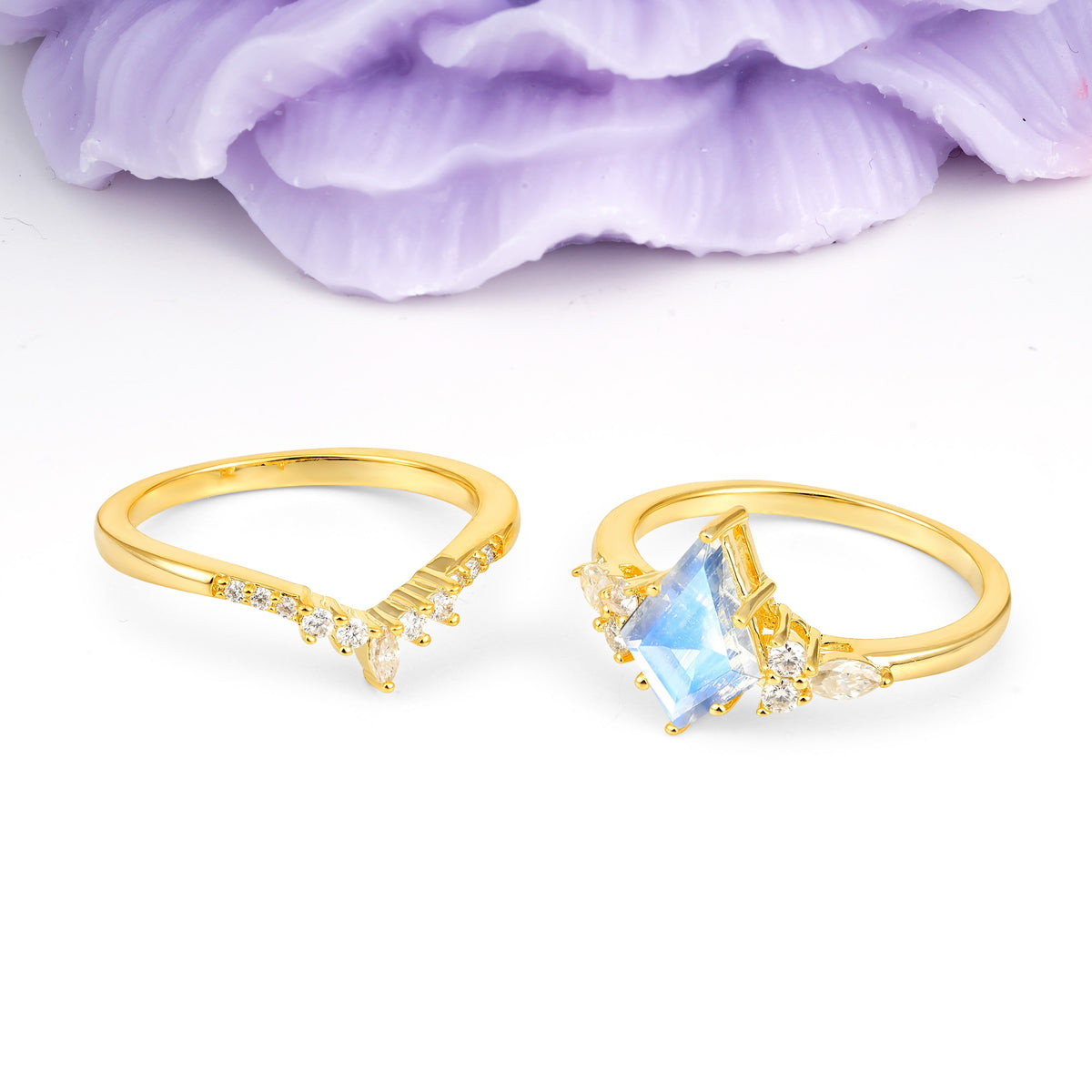 Classic, Luxurious 5-Prong Kite Cut Moonstone Bridal Ring Set - Additional view