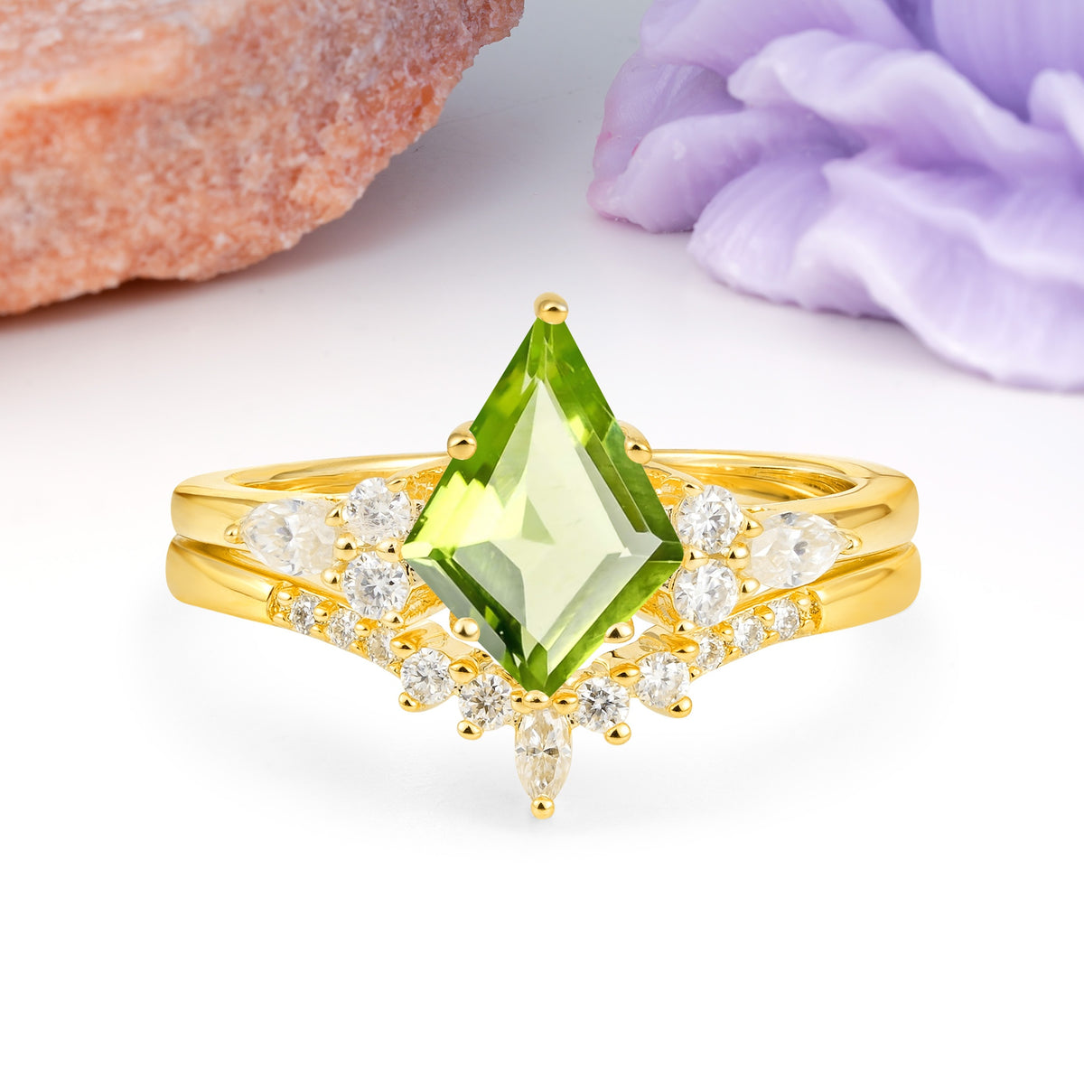 Classic, Luxurious 5-Prong Kite Cut Peridot Bridal Ring Set - Additional view