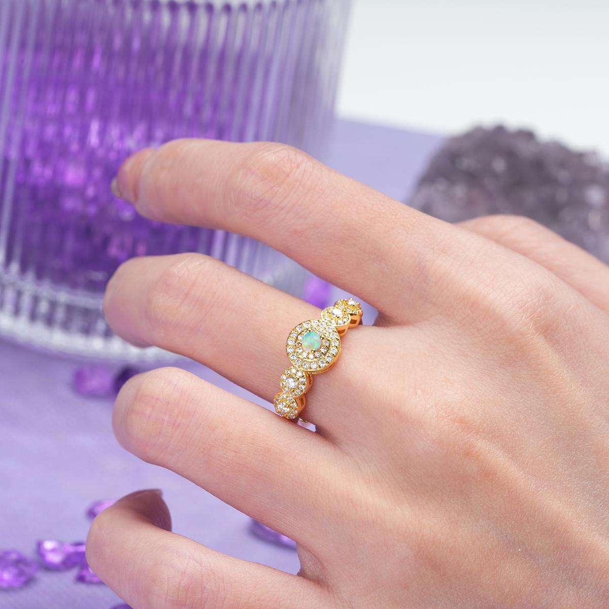 Luxurious Unique 4-Prong Round Cut Fire Opal Engagement Ring