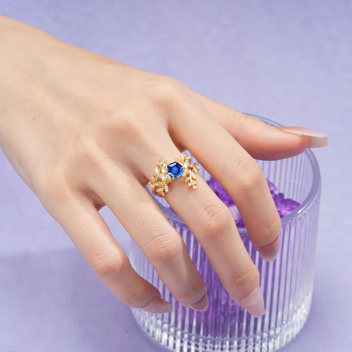 Nature-Inspired Luxury: 6-Prong Hexagonal Cut Sapphire Bridal Ring Set