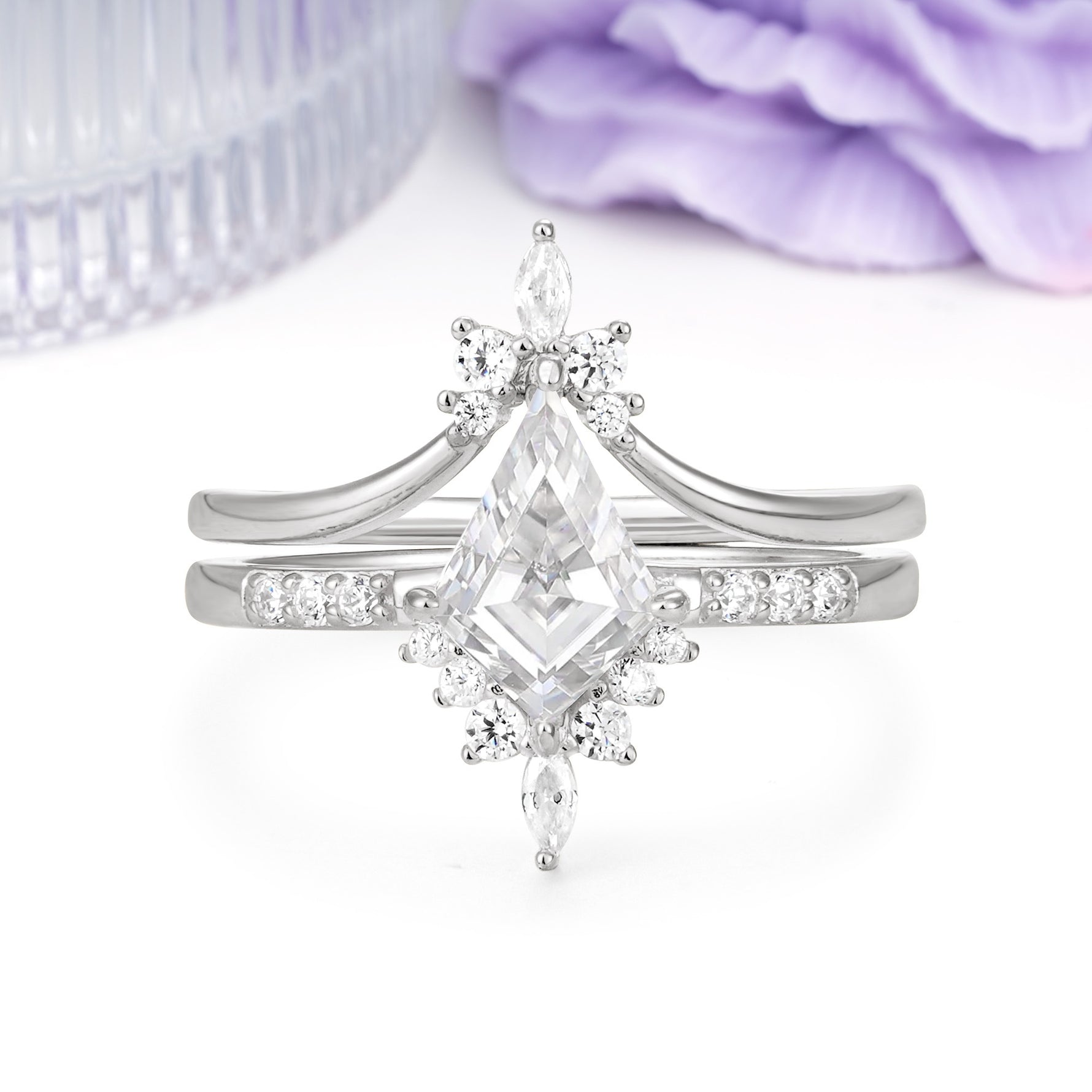 Luxurious Classic 4-Prong Kite Cut Moissanite Bridal Ring Set - Additional view