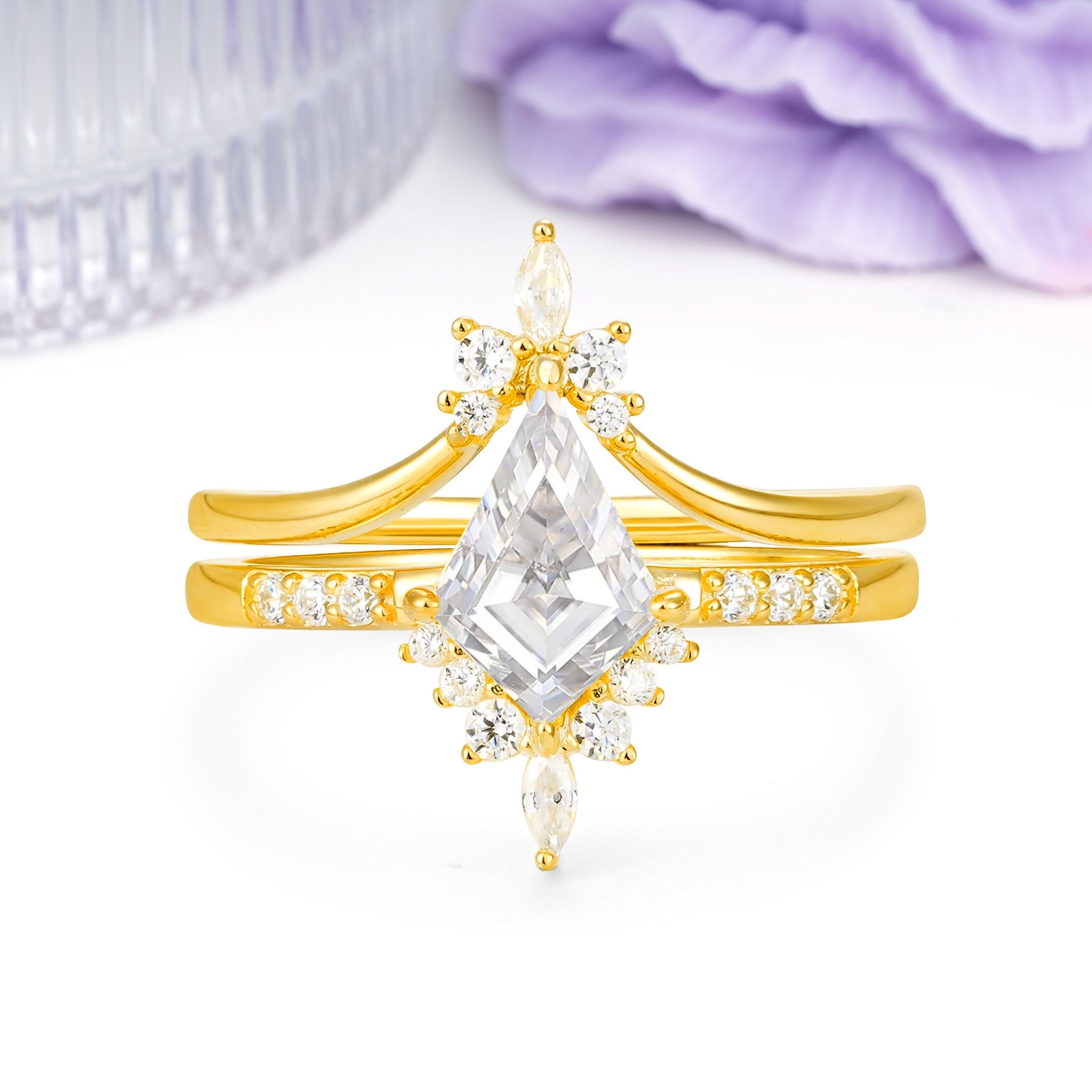Luxurious Classic 4-Prong Kite Cut Moissanite Bridal Ring Set - Additional view
