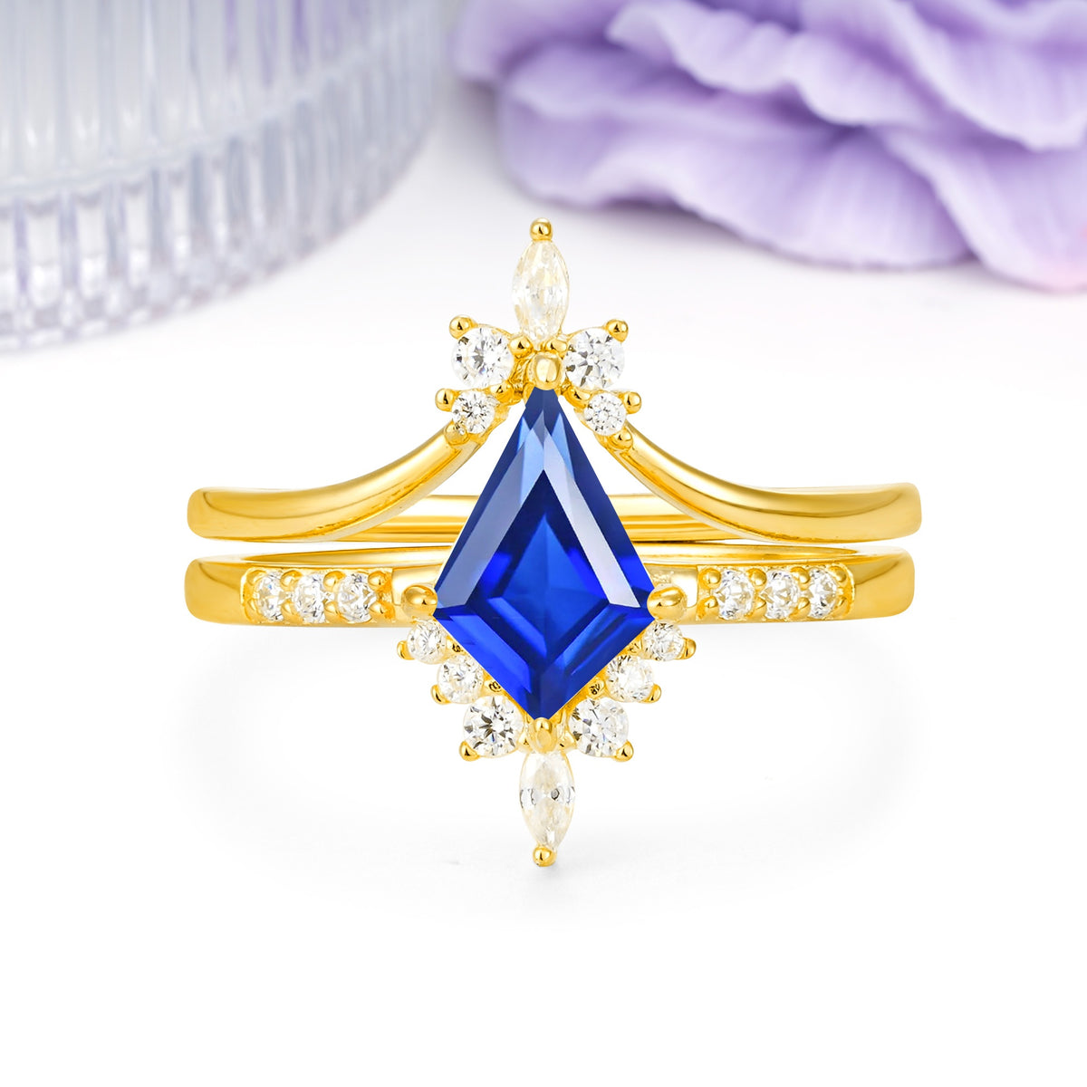 Luxurious Classic 4-Prong Kite Cut Sapphire Bridal Ring Set - Additional view