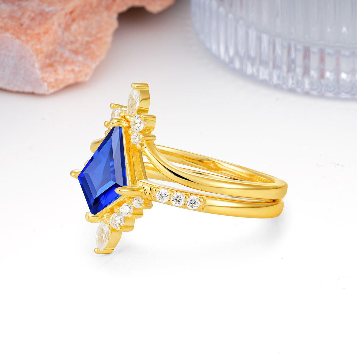 Luxurious Classic 4-Prong Kite Cut Sapphire Bridal Ring Set - Additional view