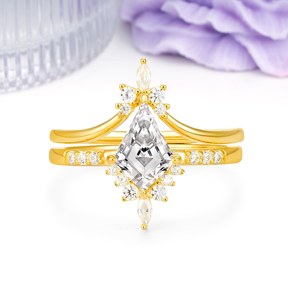 Luxurious Classic 4-Prong Kite Cut Lab Diamond Bridal Ring Set - Additional view