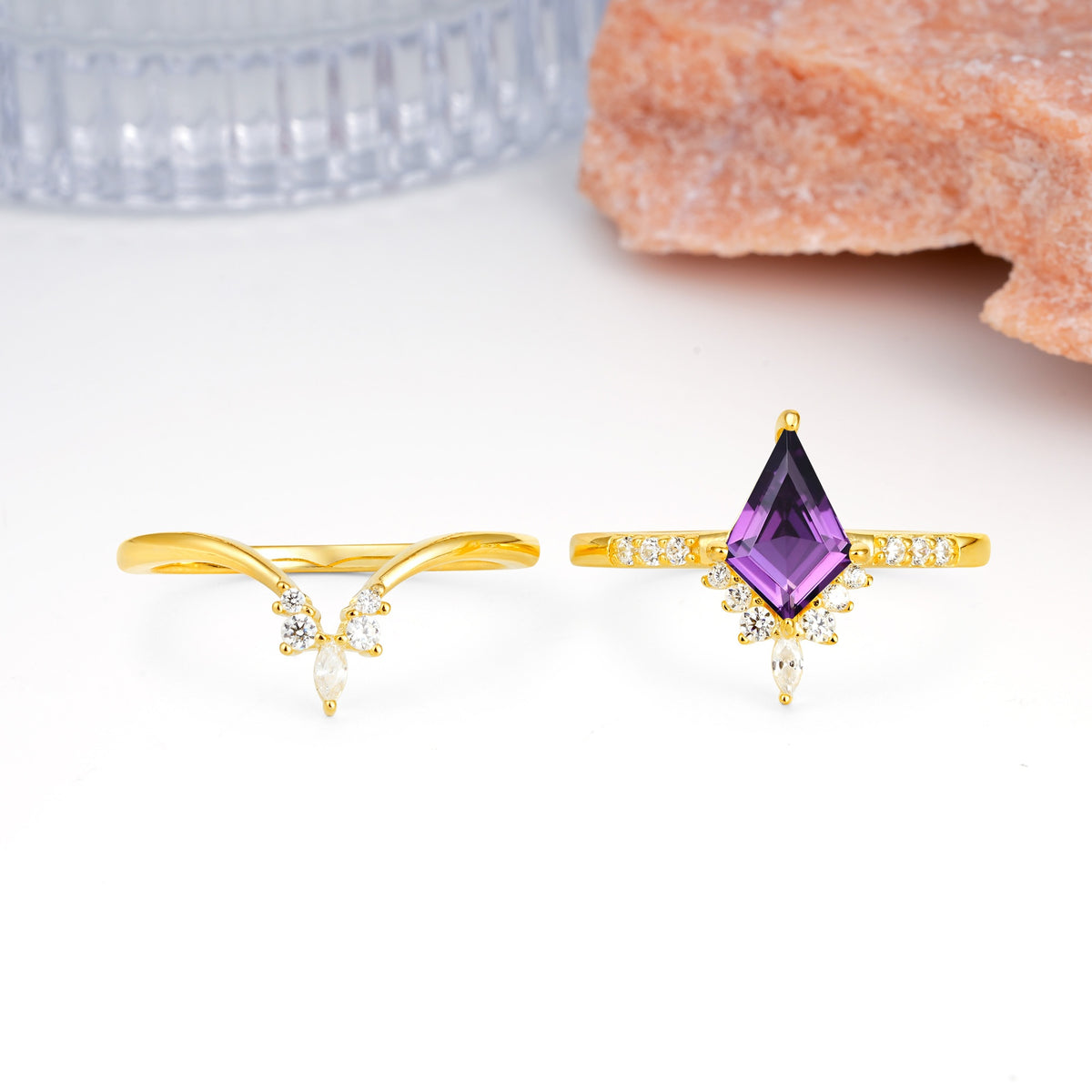Luxurious Classic 4-Prong Kite Cut Amethyst Bridal Ring Set - Additional view