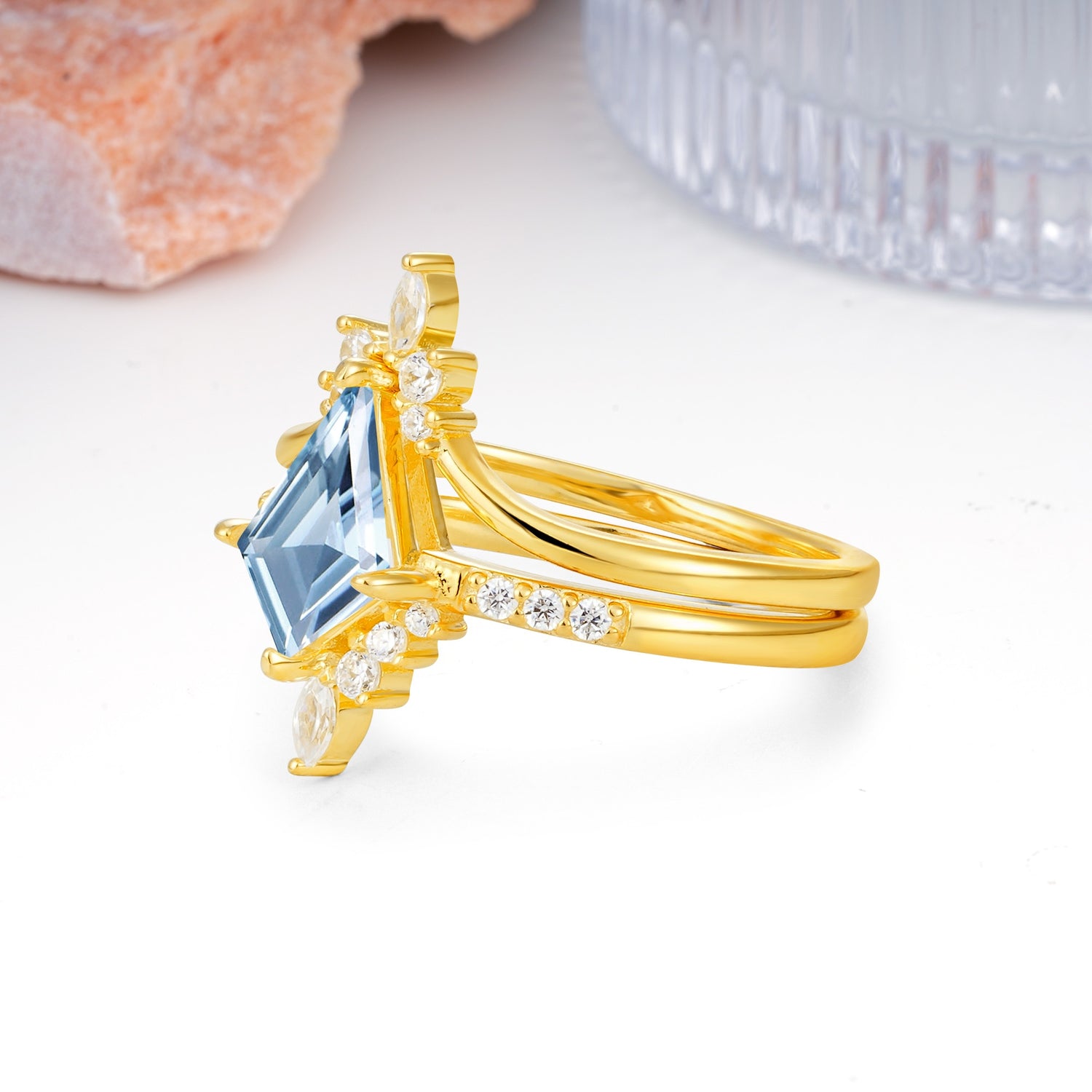 Luxurious Classic 4-Prong Kite Cut Aquamarine Bridal Ring Set - Additional view