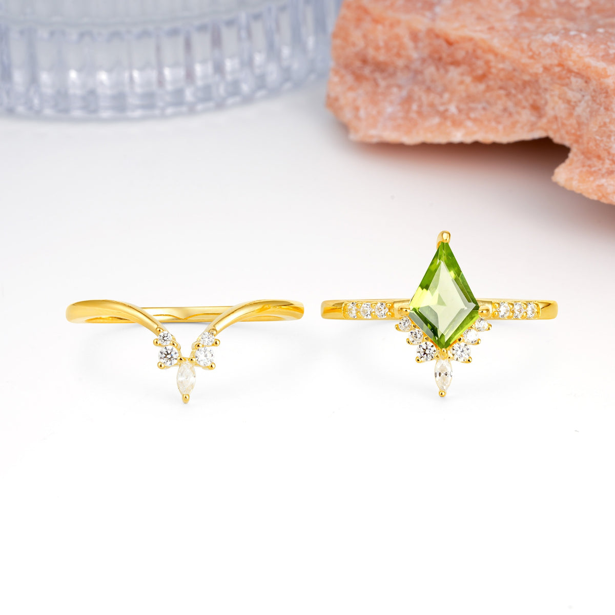 Luxurious Classic 4-Prong Kite Cut Peridot Bridal Ring Set - Additional view