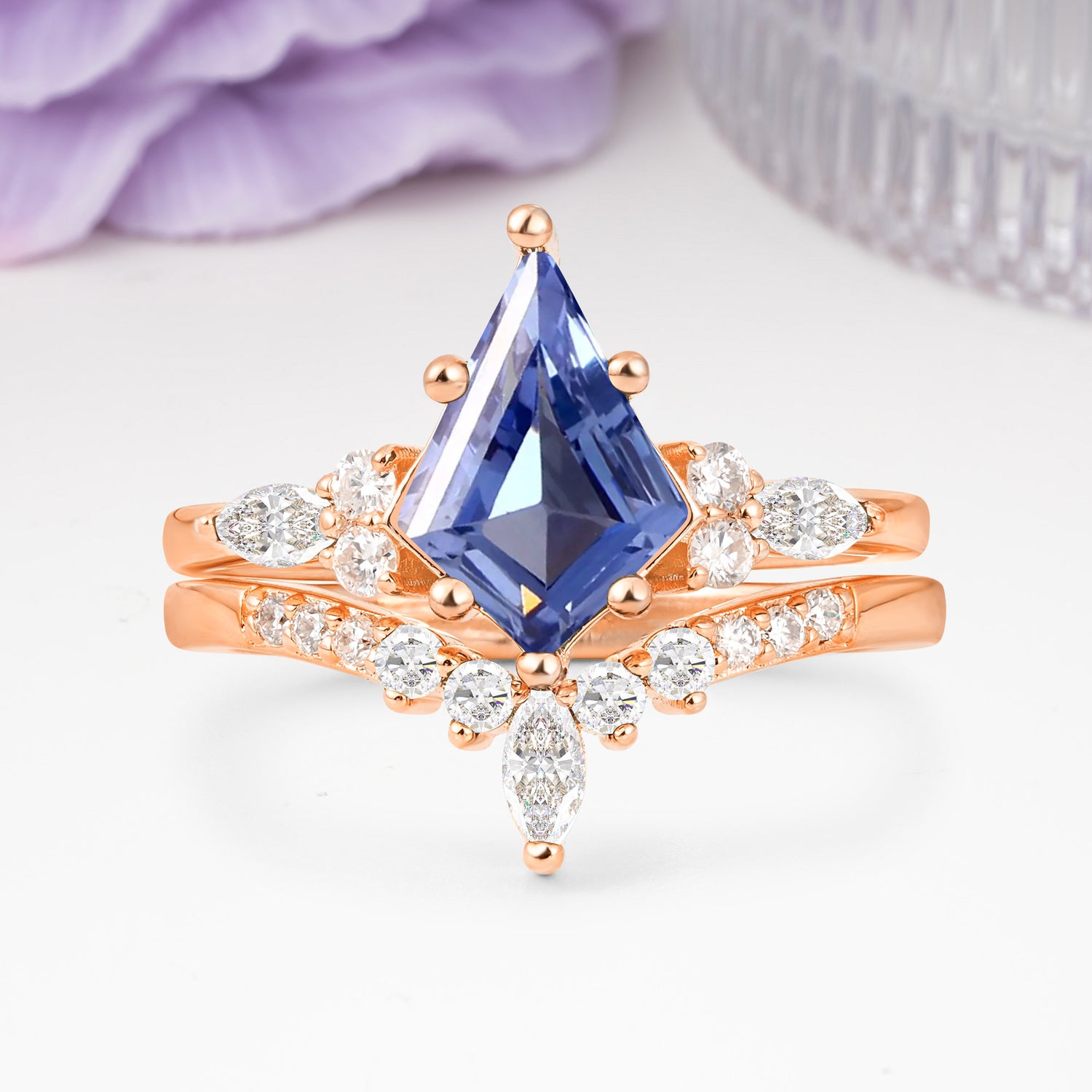 Luxurious 5-Prong Kite Cut Tanzanite Bridal Ring Set
