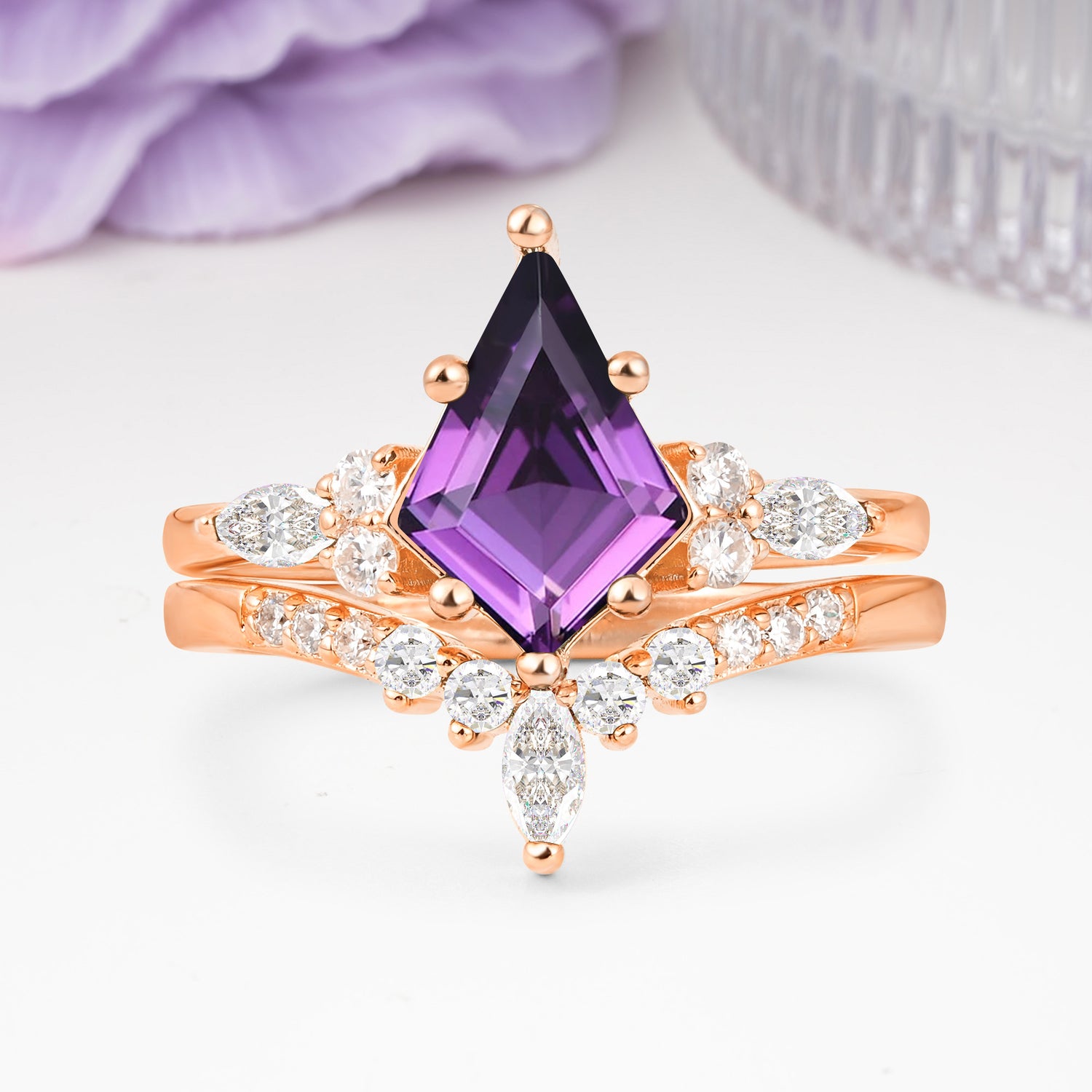 Luxurious 5-Prong Kite Cut Amethyst Bridal Ring Set