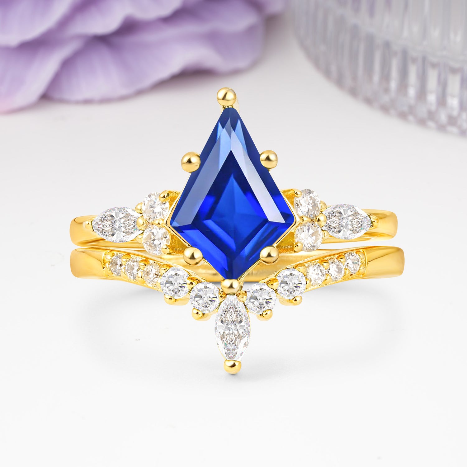 Luxurious 5-Prong Kite Cut Sapphire Bridal Ring Set