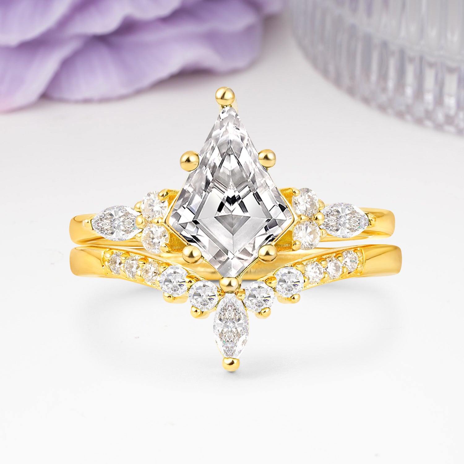 Luxurious 5-Prong Kite Cut Lab Diamond Bridal Ring Set