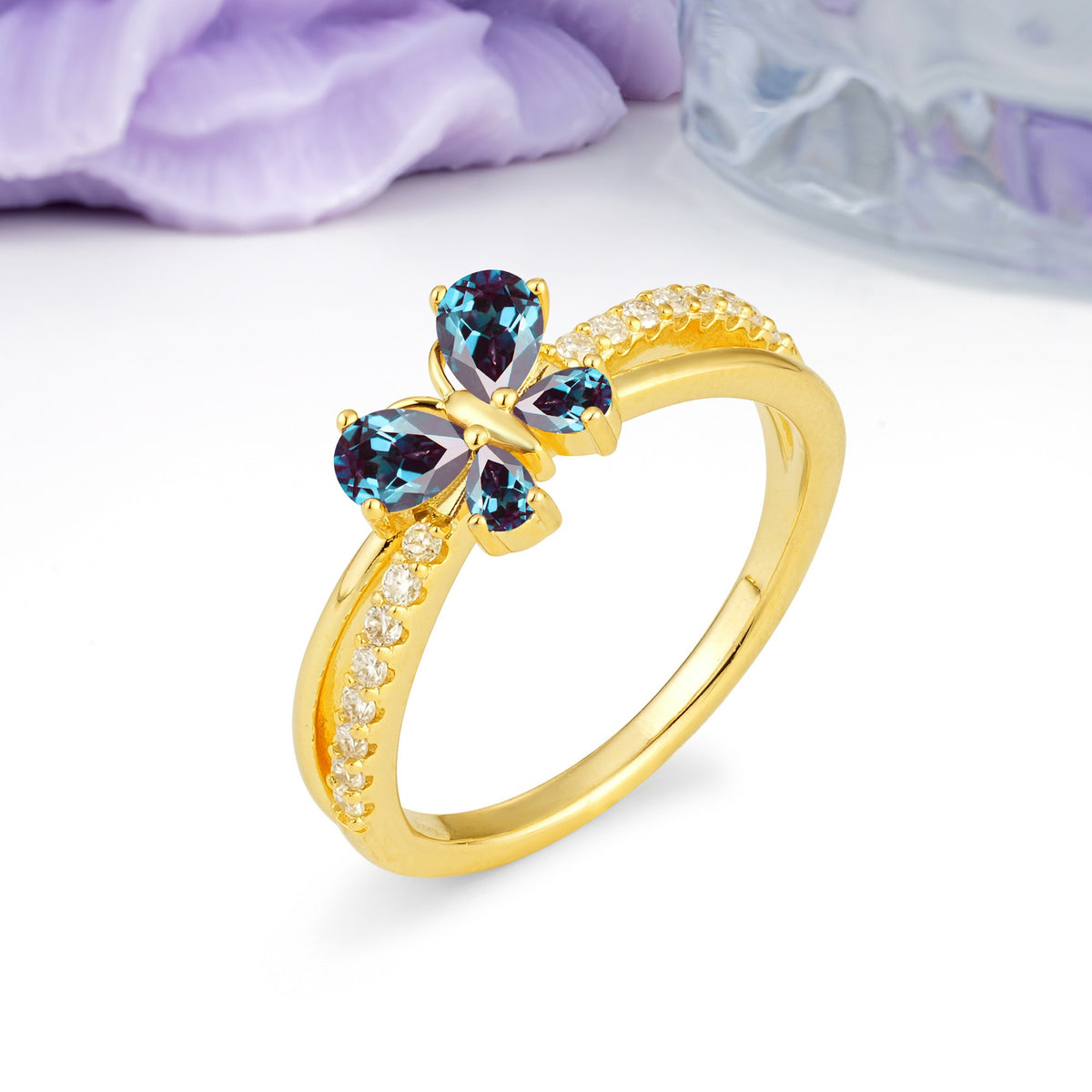 Luminescent Butterfly‑Wing Pear Cut Open‑Shank Alexandrite Wedding Ring - Additional view