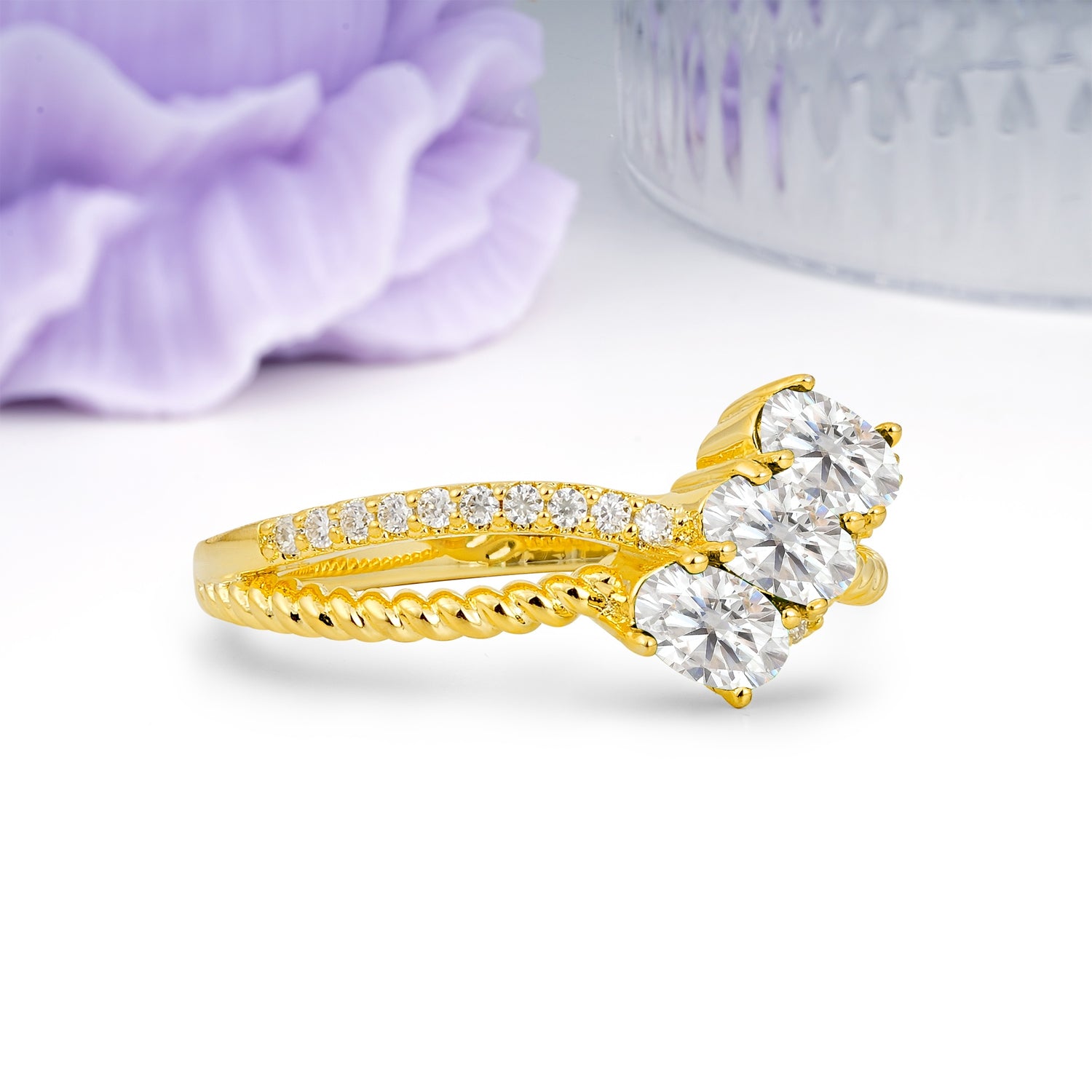 Luxurious Intertwined 4-Prong Oval Cut Moissanite Three-Stone Wedding Ring - Additional view