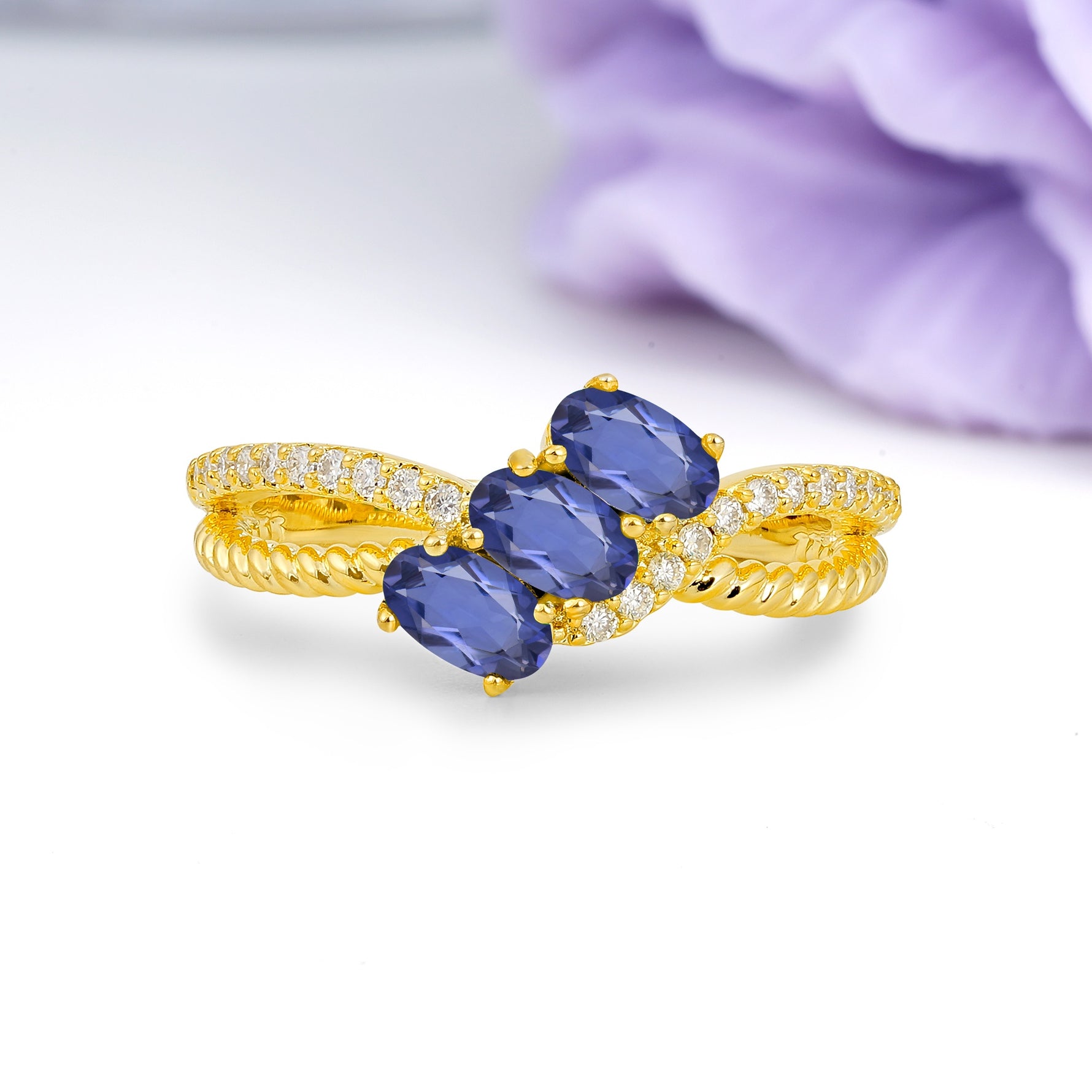 Luxurious Intertwined 4-Prong Oval Cut Tanzanite Three-Stone Wedding Ring - Additional view