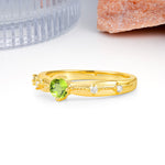 Simply Luxurious 4-Prong Round Cut Peridot Wedding Ring - Additional view