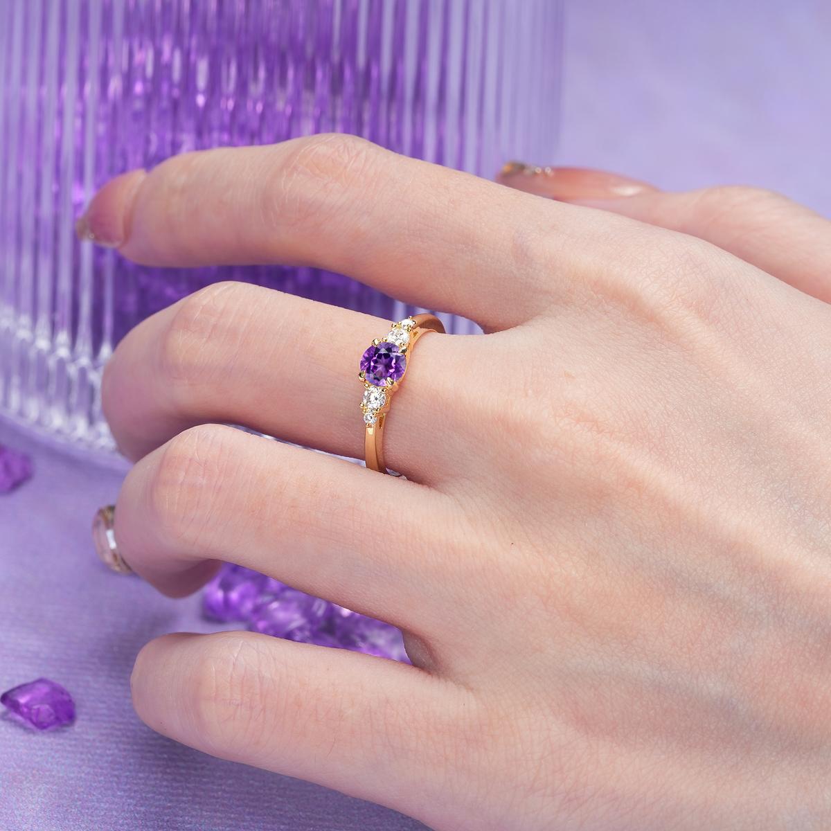 Simply Luxurious 4-Prong Round Cut Amethyst Engagement Ring