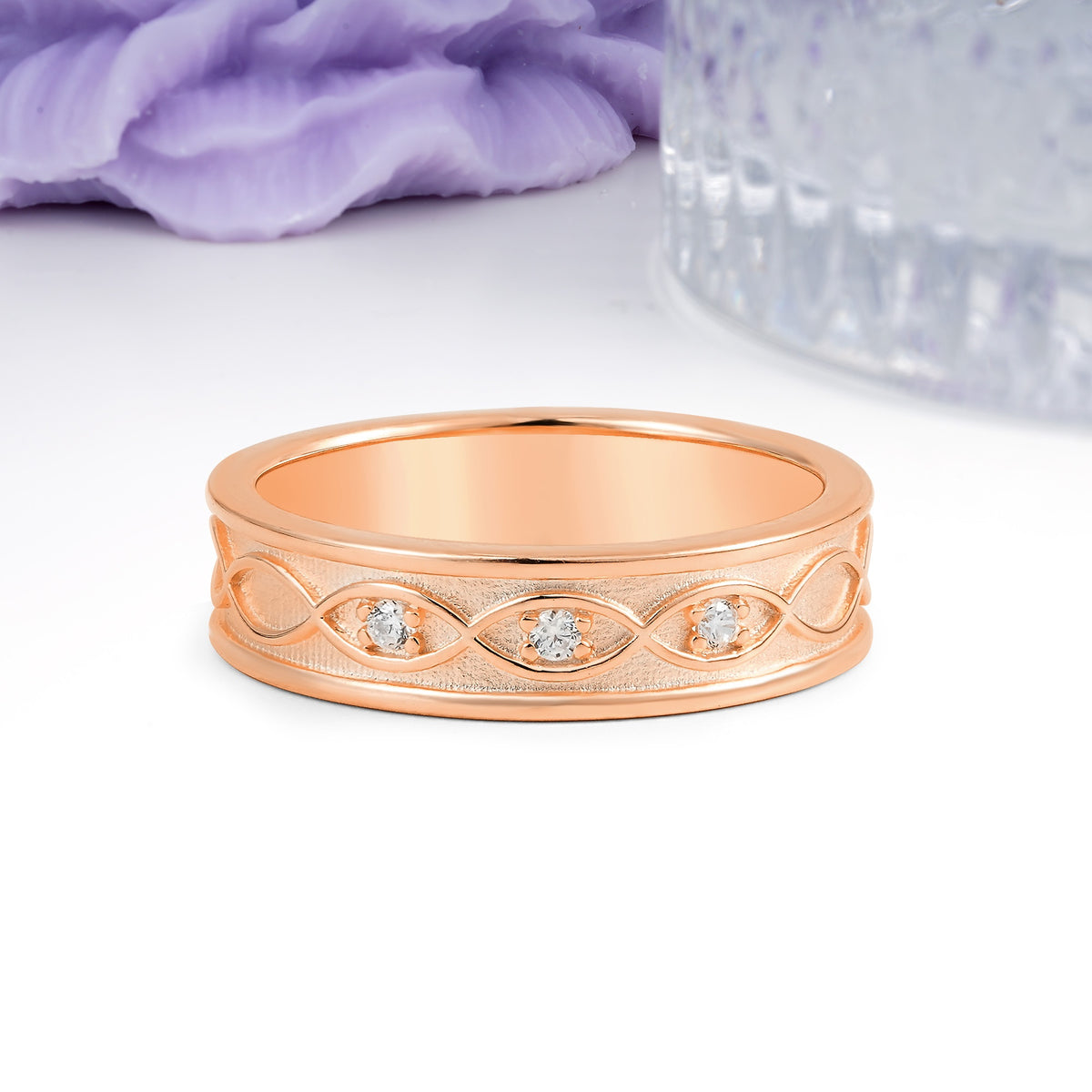 Classic Luxury Men's Moissanite Wedding Ring - Additional view