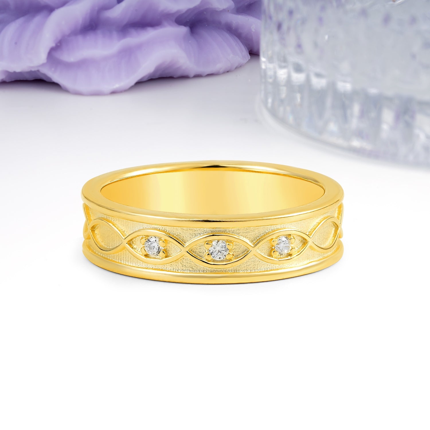Classic Luxury Men's Moissanite Wedding Ring - Additional view