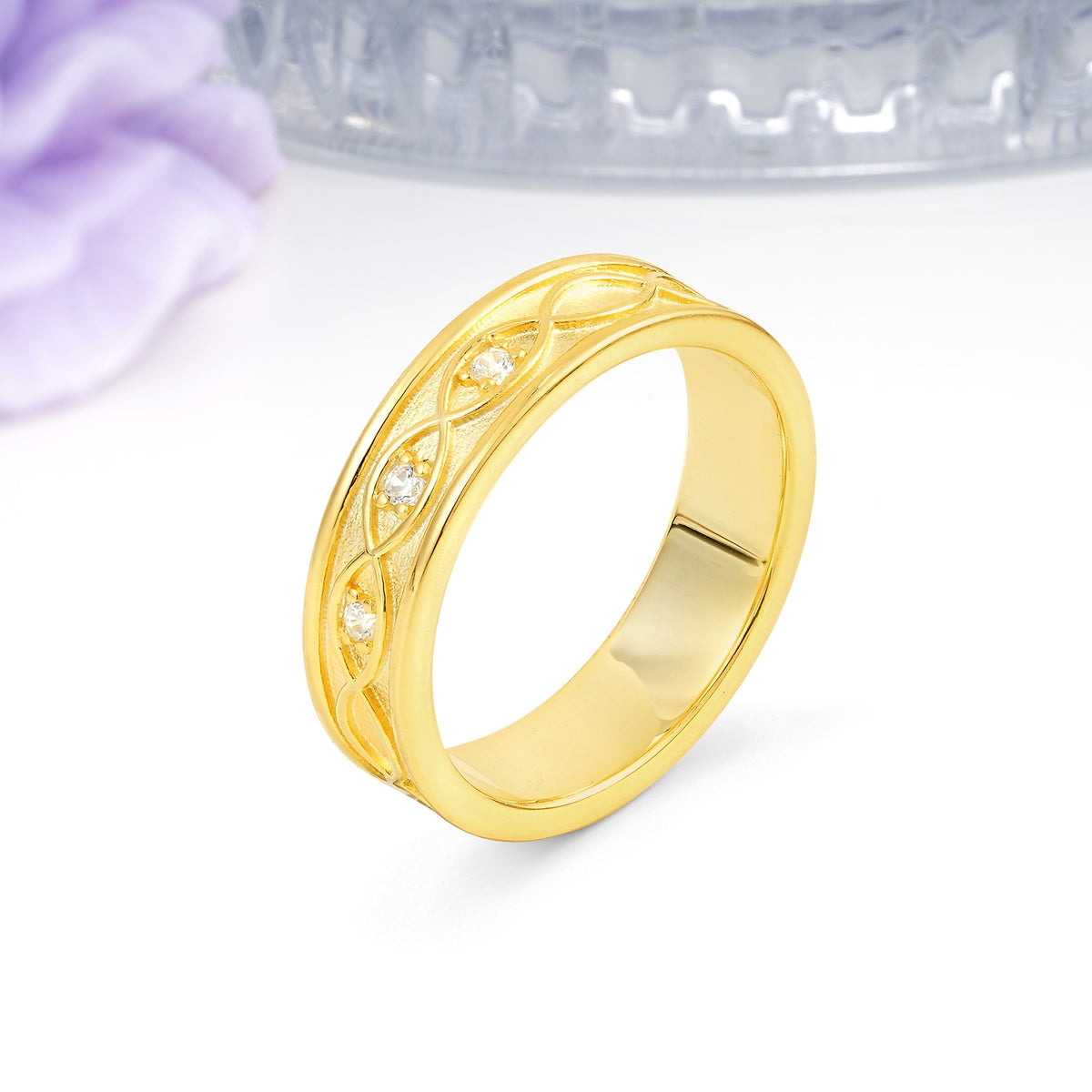 Classic Luxury Men's Moissanite Wedding Ring - Additional view